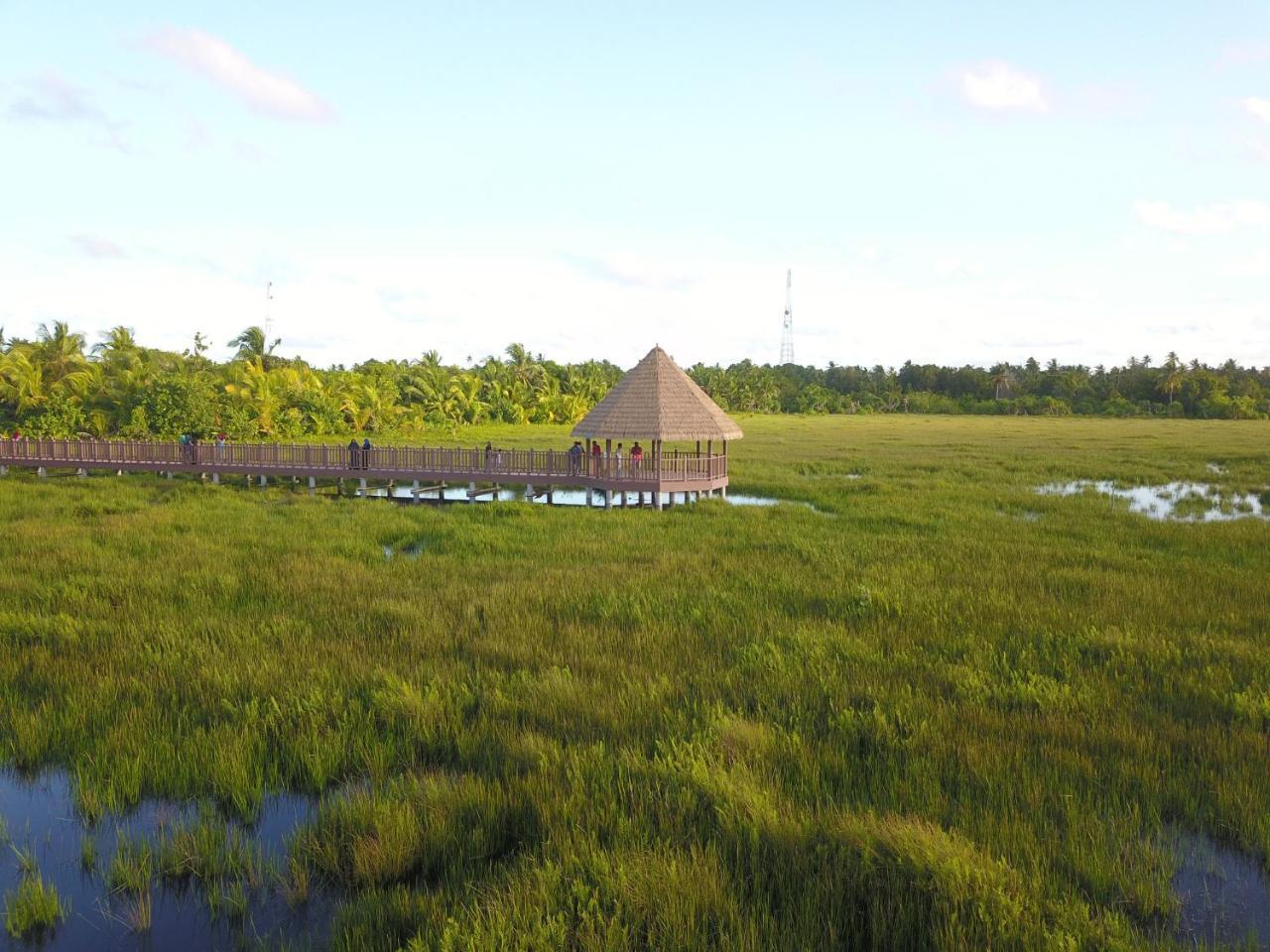 Calyx Grand Fuvahmulah Hotel Buitenkant foto