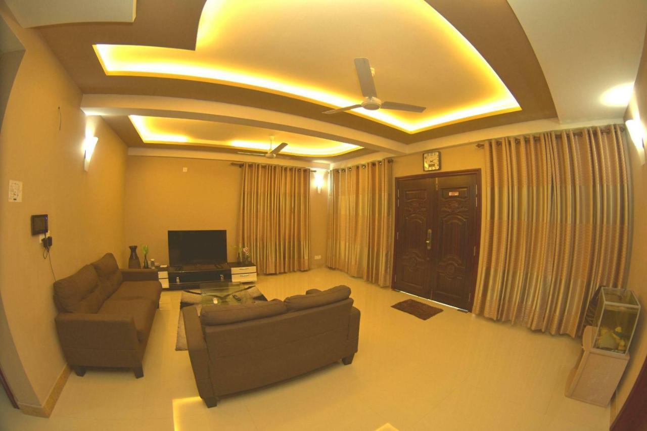 Calyx Grand Fuvahmulah Hotel Buitenkant foto